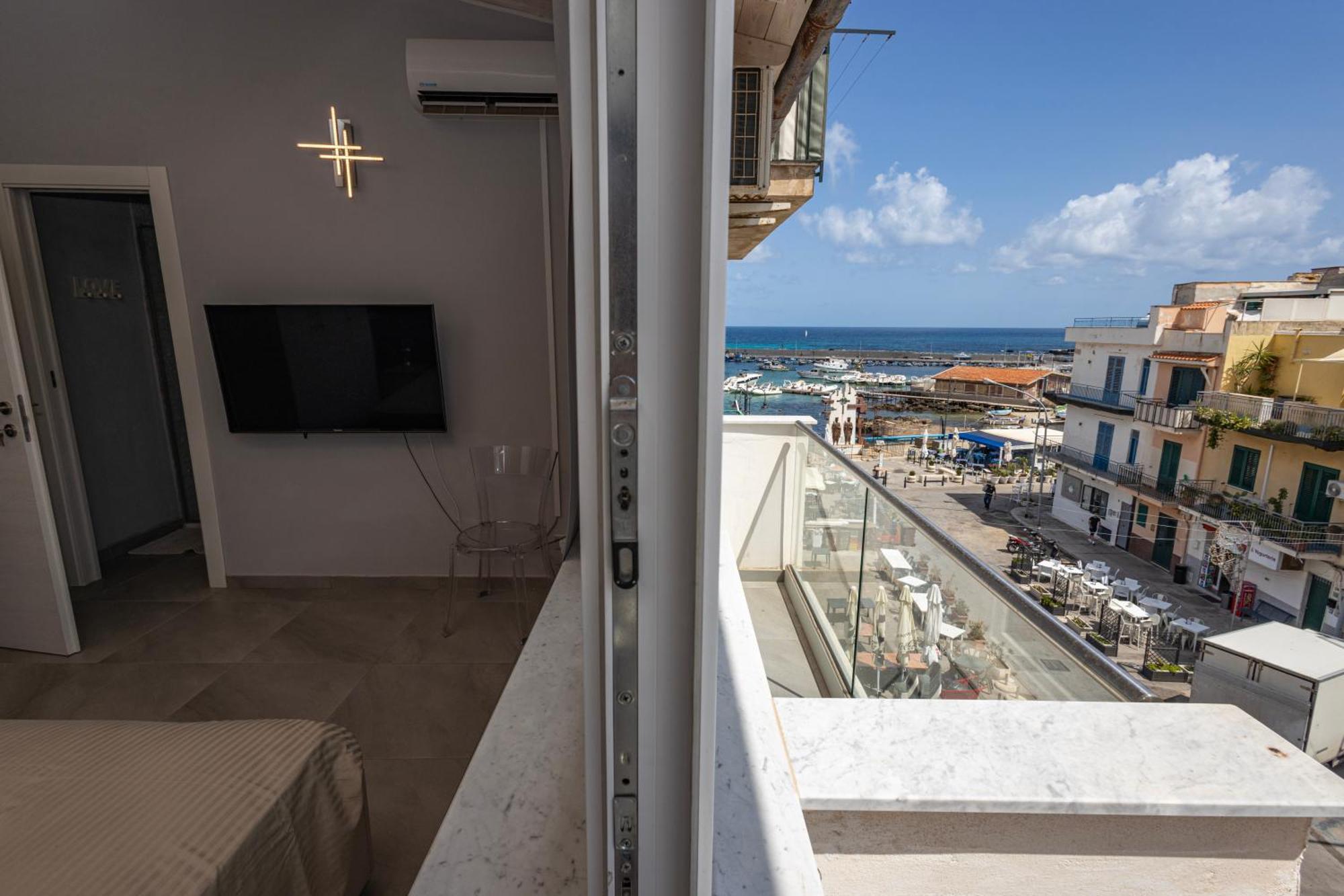 La Piazzetta A Mare Holiday House Sferracavallo Εξωτερικό φωτογραφία